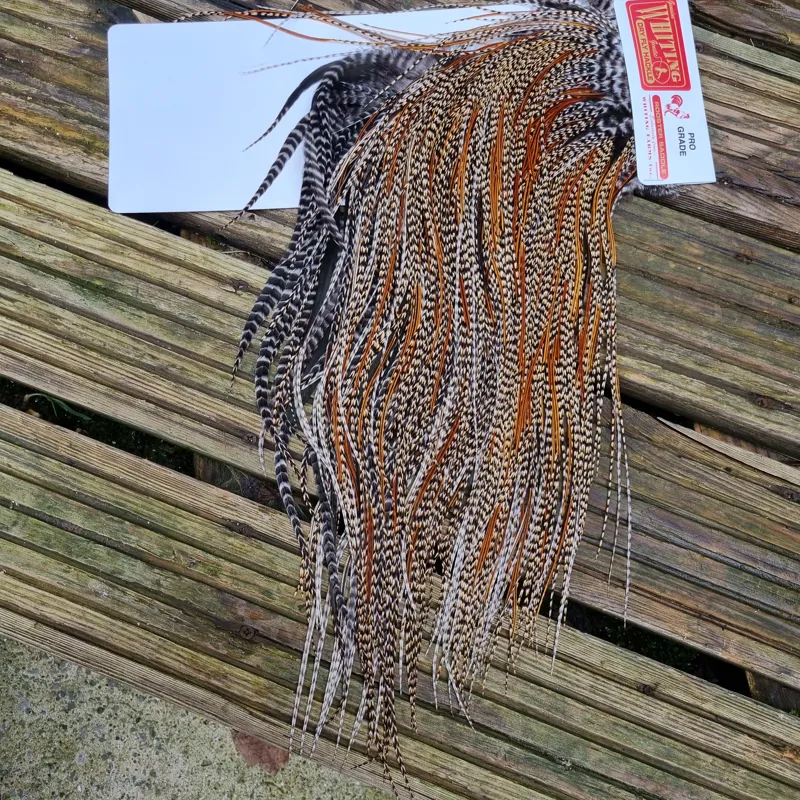 【きれいめファッション51選】上品さと清潔感をキープし Dry Pro-Grade Whiting Fly CREE in Saddle Rooster ルアー・フライ